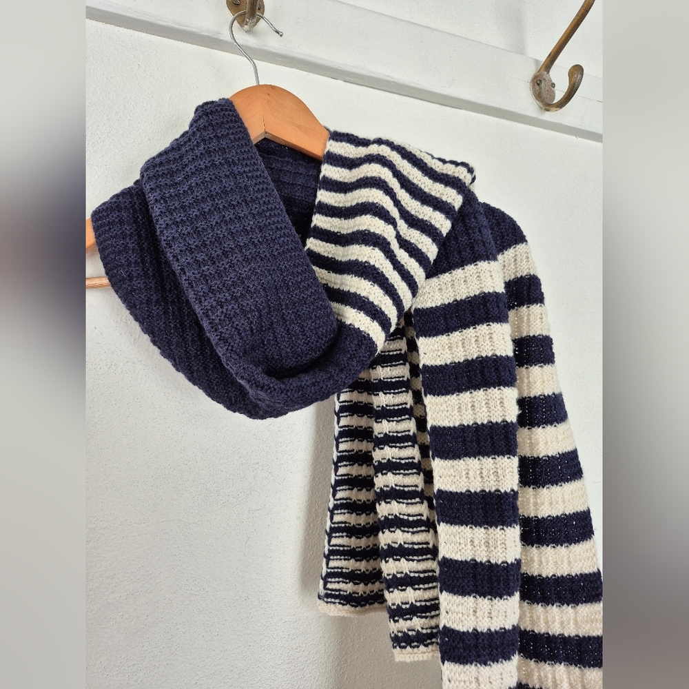 Tommy Hilfiger Wool Blend Scarf Navy And Cream NWT